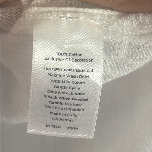 Talbots 100% Cotton White Embellished Top with Red Pink Embroidery Size Medium - Picture 7 of 9